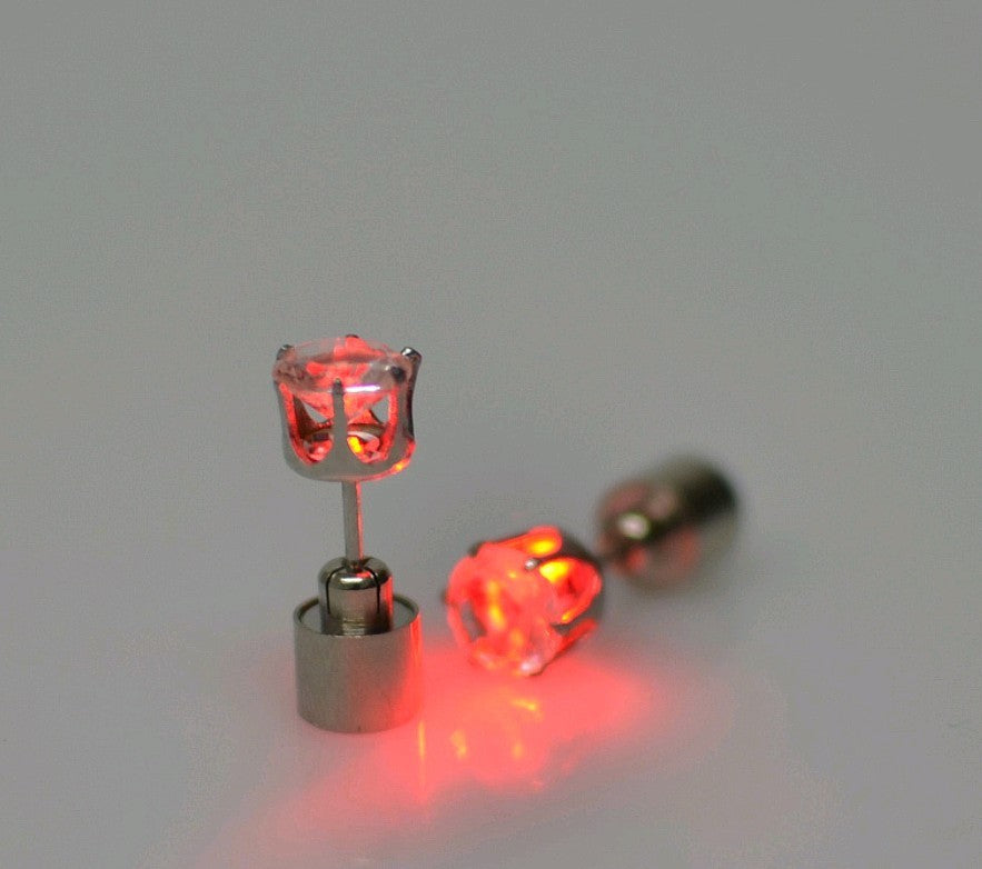 The factory sells Korean version of Haoshi Earrings directly from stock, bar, night club party, tide person led earrings, shining Earrings