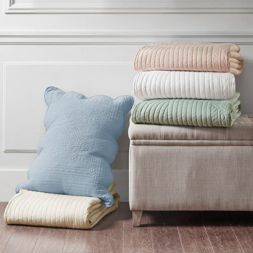 3 Piece Reversible Scalloped Edge Quilt Set Cream King Cal King