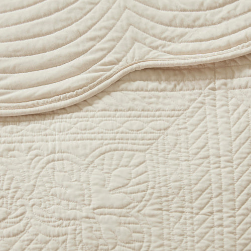3 Piece Reversible Scalloped Edge Quilt Set Cream King Cal King