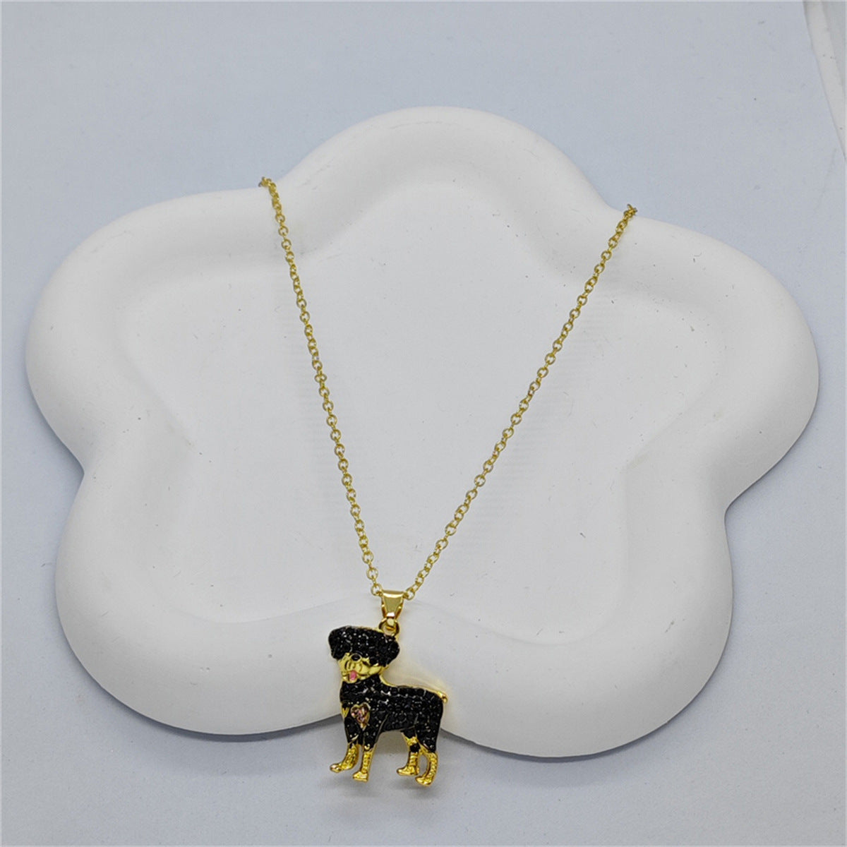Cute Fashion Rowena Shaped Pendant Necklace
