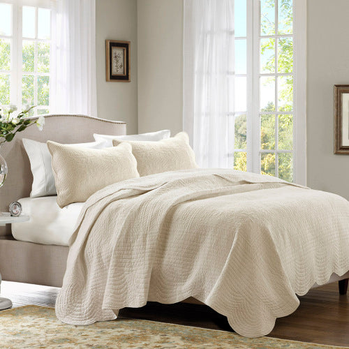 3 Piece Reversible Scalloped Edge Quilt Set Cream King Cal King