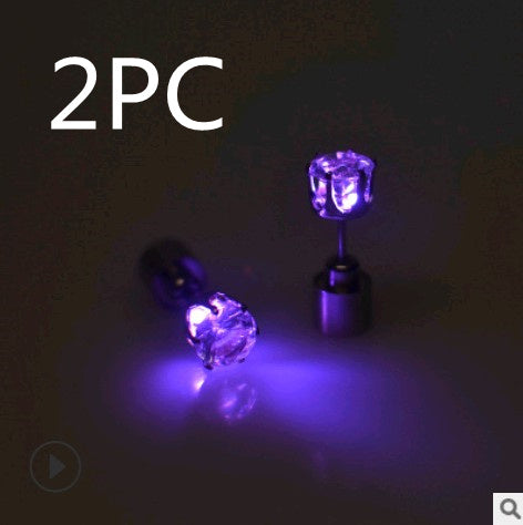 The factory sells Korean version of Haoshi Earrings directly from stock, bar, night club party, tide person led earrings, shining Earrings