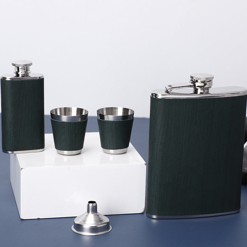 Fashionable Wine Jug Gift Set, A Black Leather-covered Wine Jug Suitable For Men, With A 8-ounce Capacity, Stainless Steel Wine Jug, Equipped With 2 Cups And A Funnel, A Wine Jug Gift Box For Men, 1 P